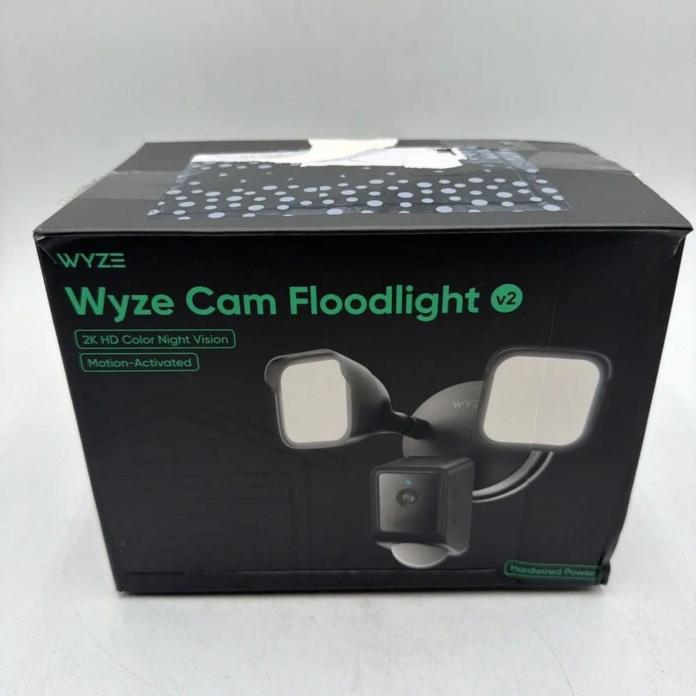 Wyze Cam Floodlight V2 Motion-Activated 2K HD Color Night Vision Camera